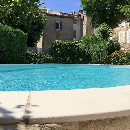 Maison Du Midi Bed & Breakfast *